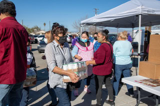 Shar-On & Laborers of the Harvest Kick-Off in Arvin 6 thumbnail MEL2602